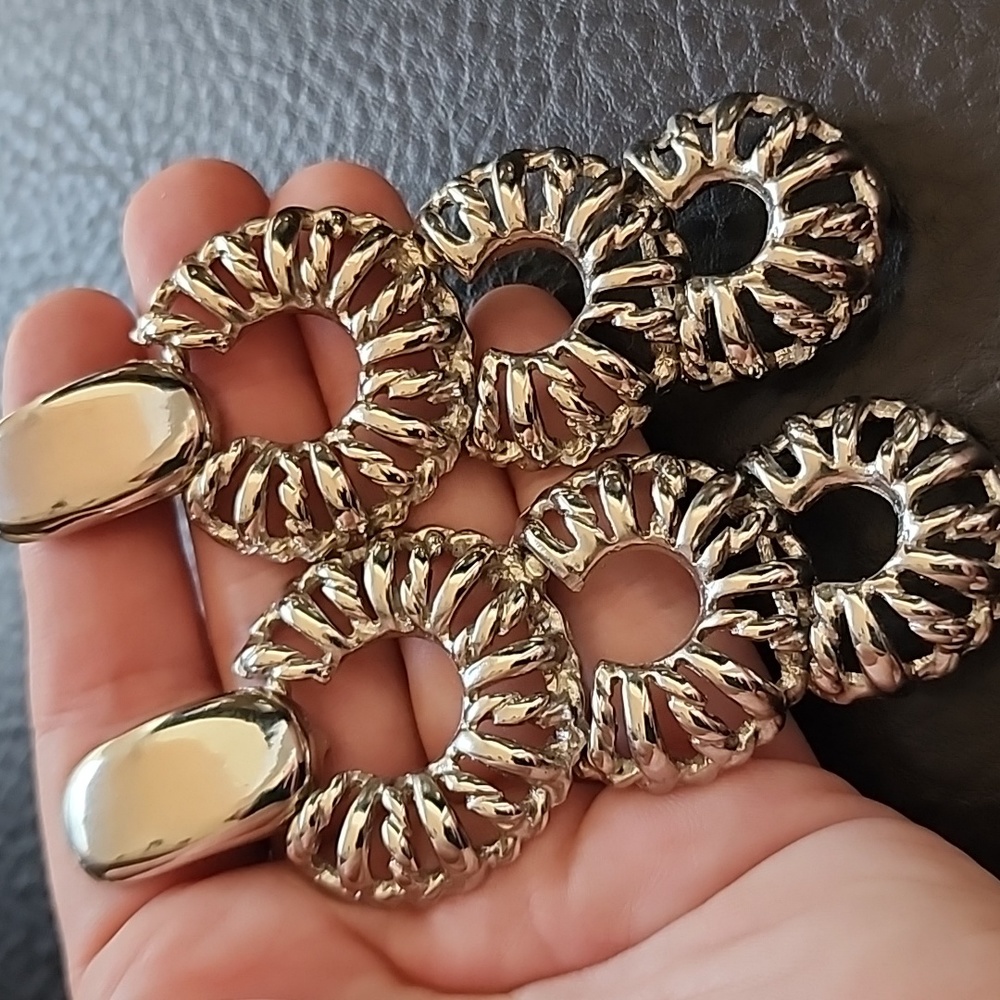 Asymmetry clip on earrings - Picture 4 of 8